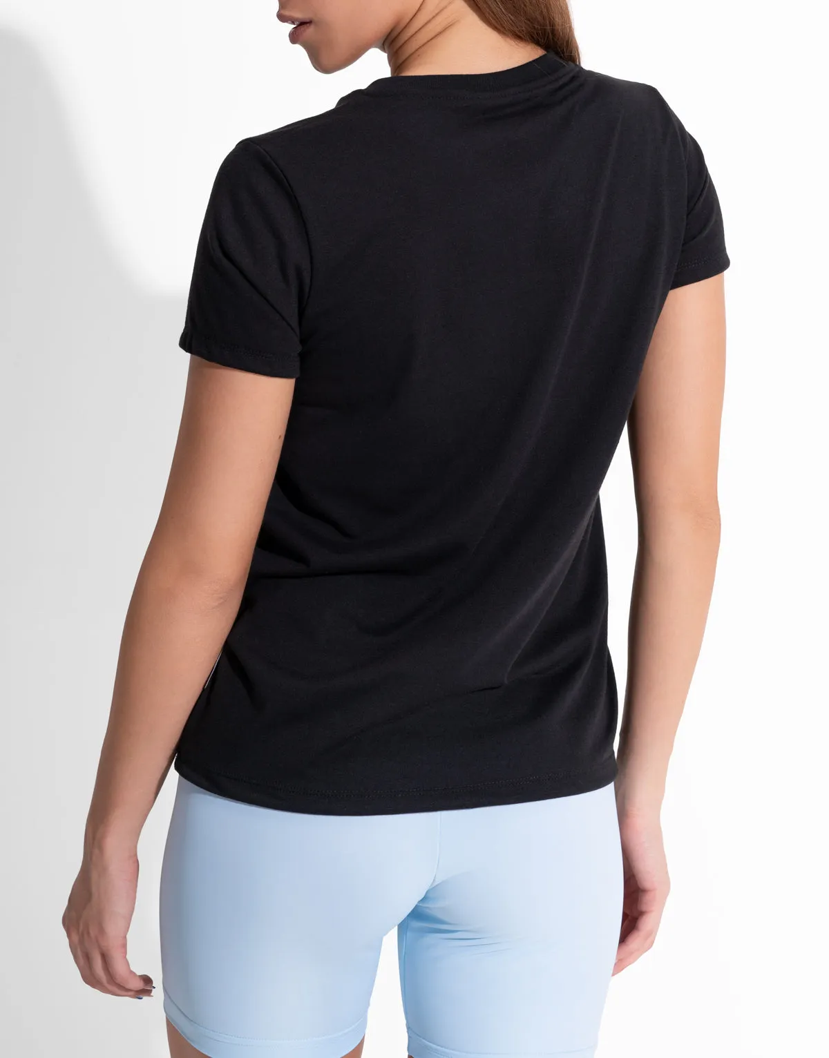 BLACK BASIC TEE