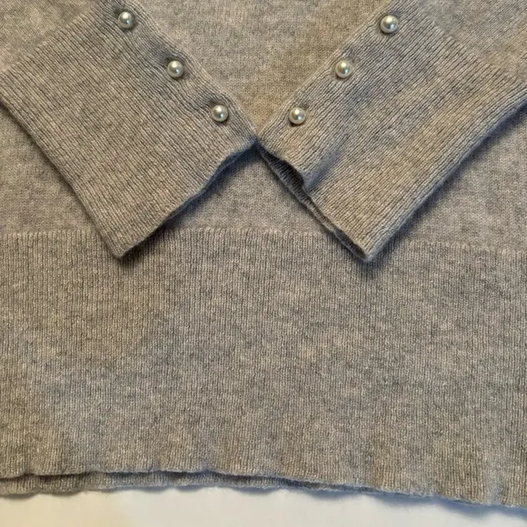 CASHMERE Charter Club cashmere crew neck sweater grey pearl accents Medium