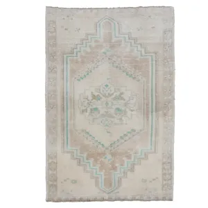 ER12 Handwoven Vintage Rug 3'4x6'2