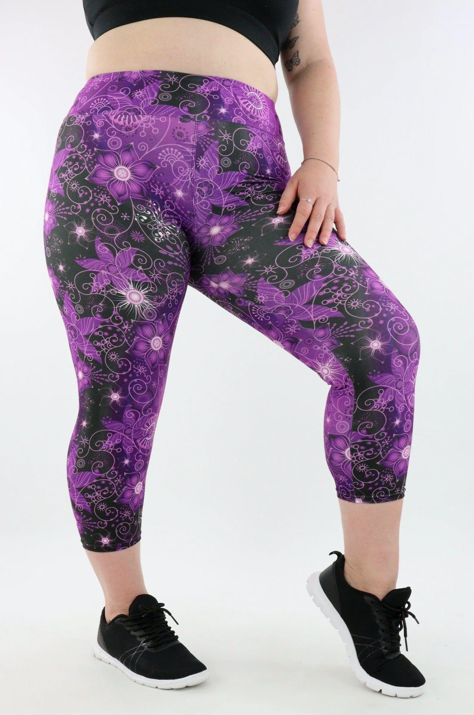 Floral Rapture - Casual - Capri Leggings