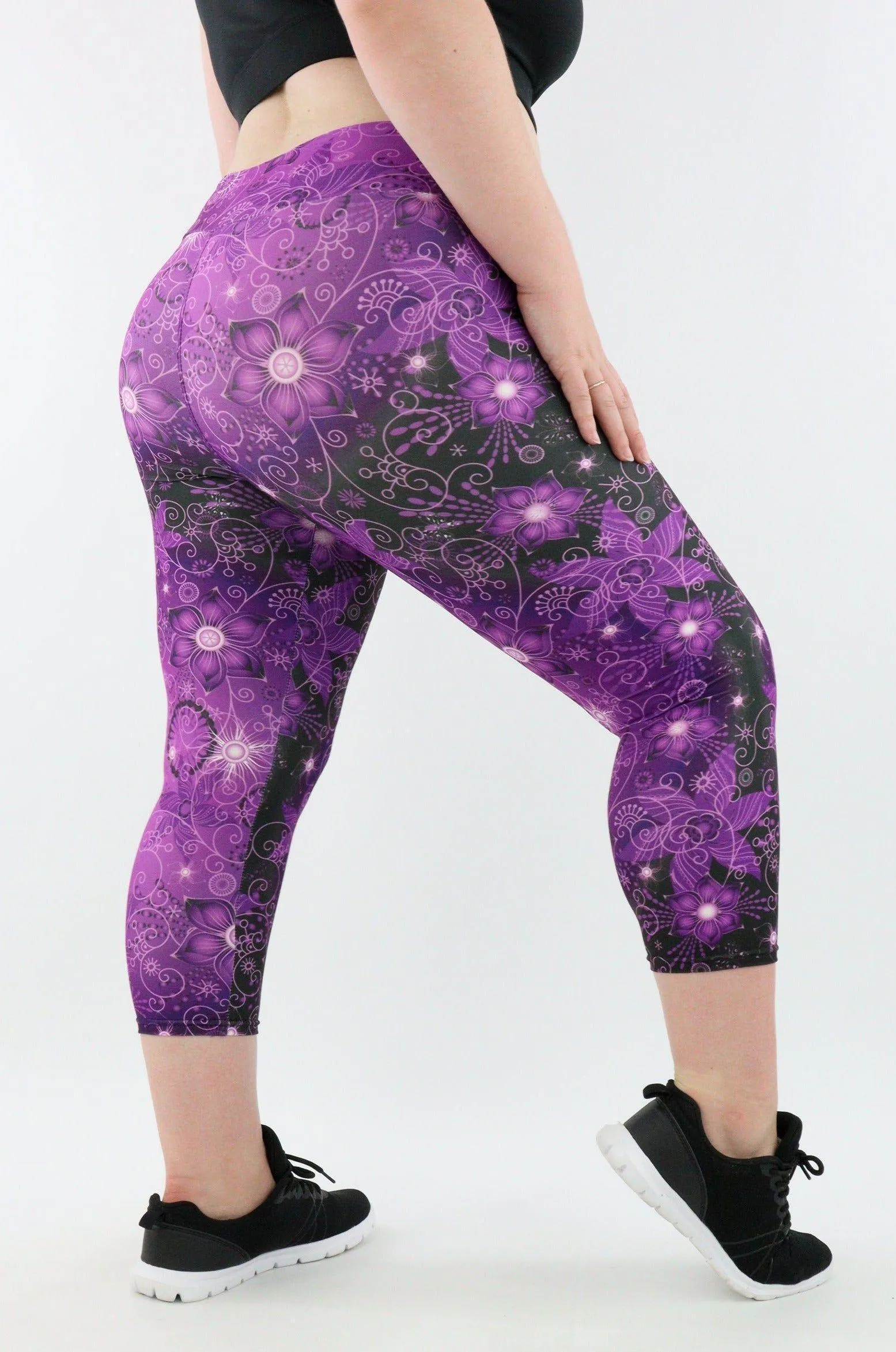Floral Rapture - Casual - Capri Leggings