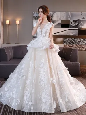 Flowers Lace-Up Chapel Train Wedding Dress