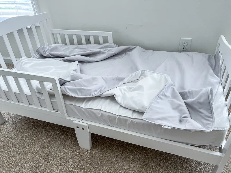 Light Gray and White Toddler Crib Bedding Set