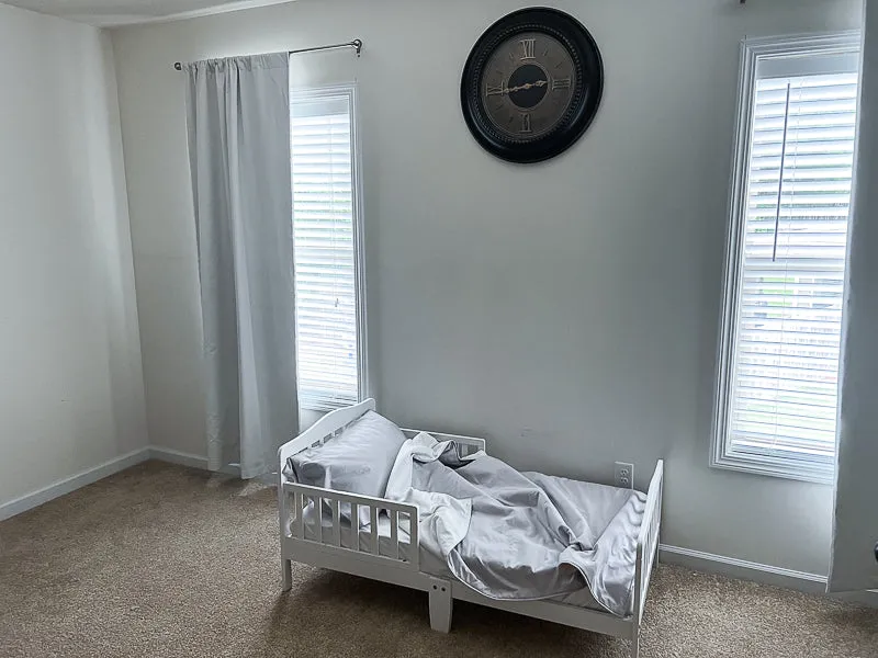 Light Gray and White Toddler Crib Bedding Set