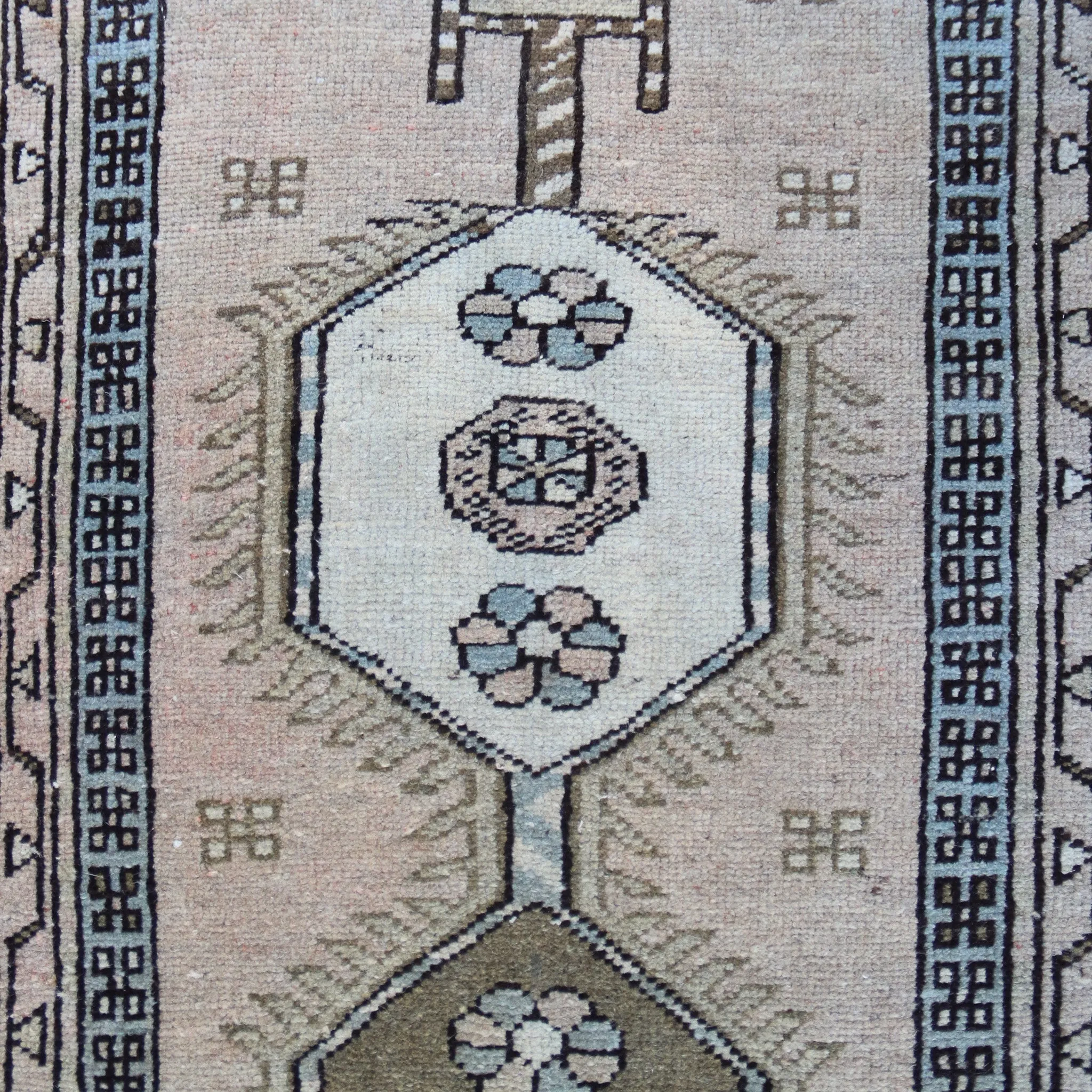 MA29 Handwoven Vintage Rug 2’1x10'7