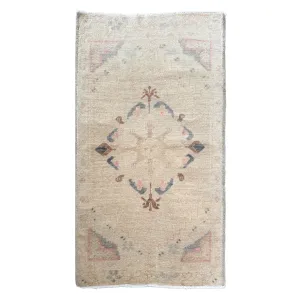 MB179 Handwoven Vintage Rug 1’11x3’5