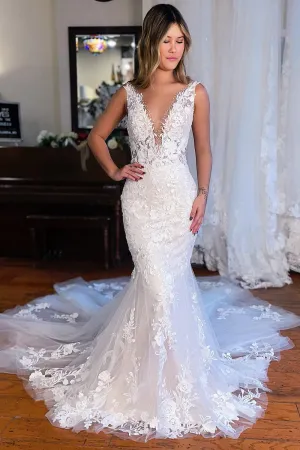 Violeta | White V-Neck Mermaid Long Lace Wedding Dress