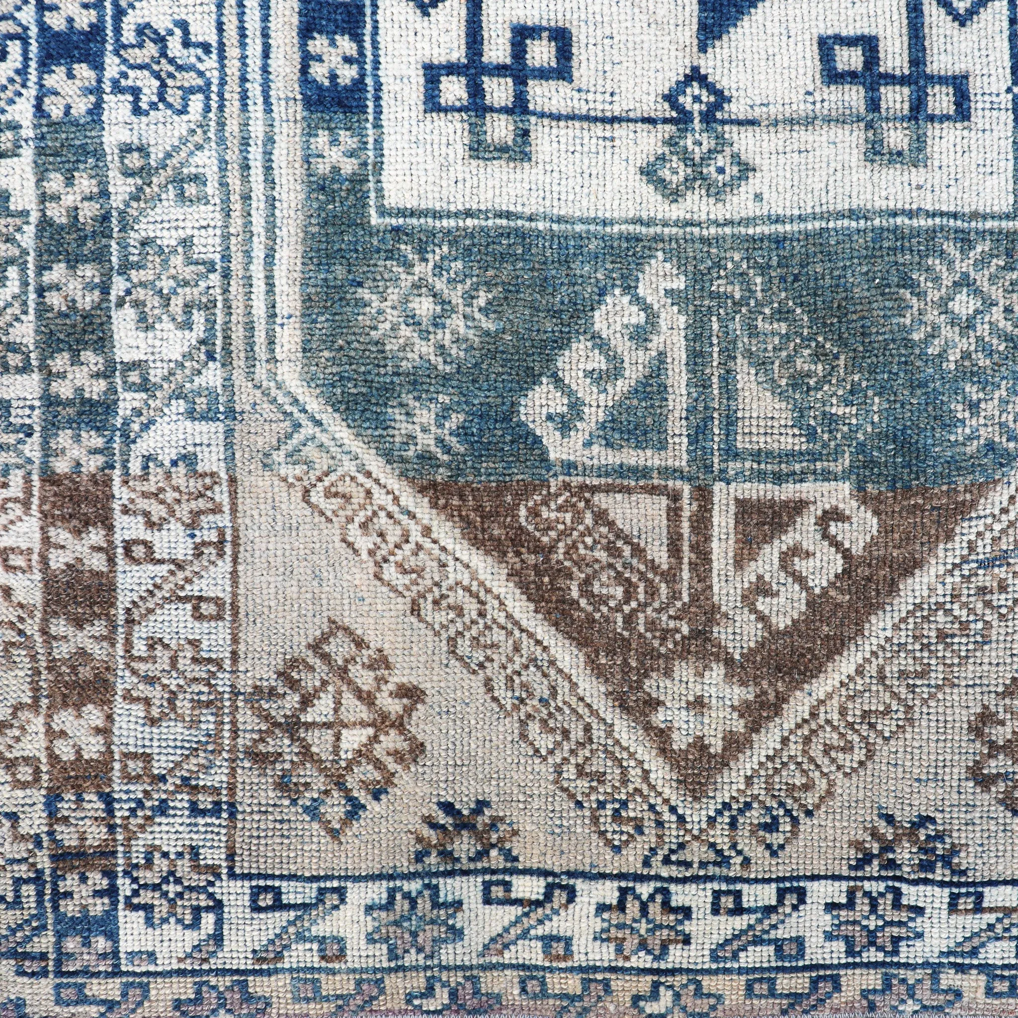 Z134 Handwoven Vintage Rug 2'8x8’7
