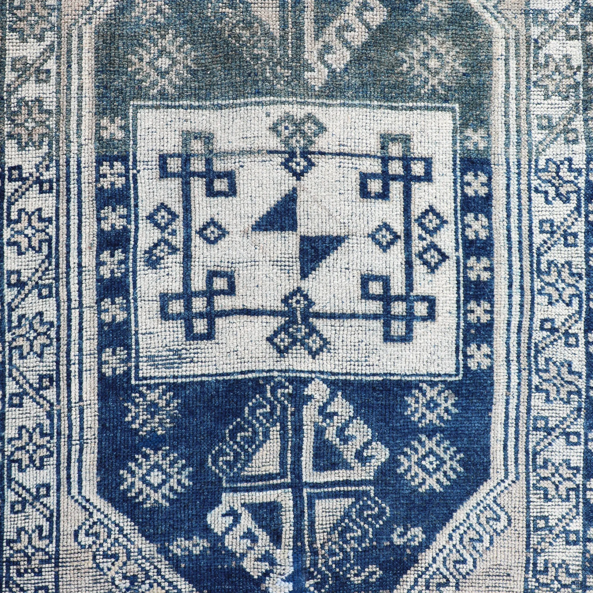 Z134 Handwoven Vintage Rug 2'8x8’7