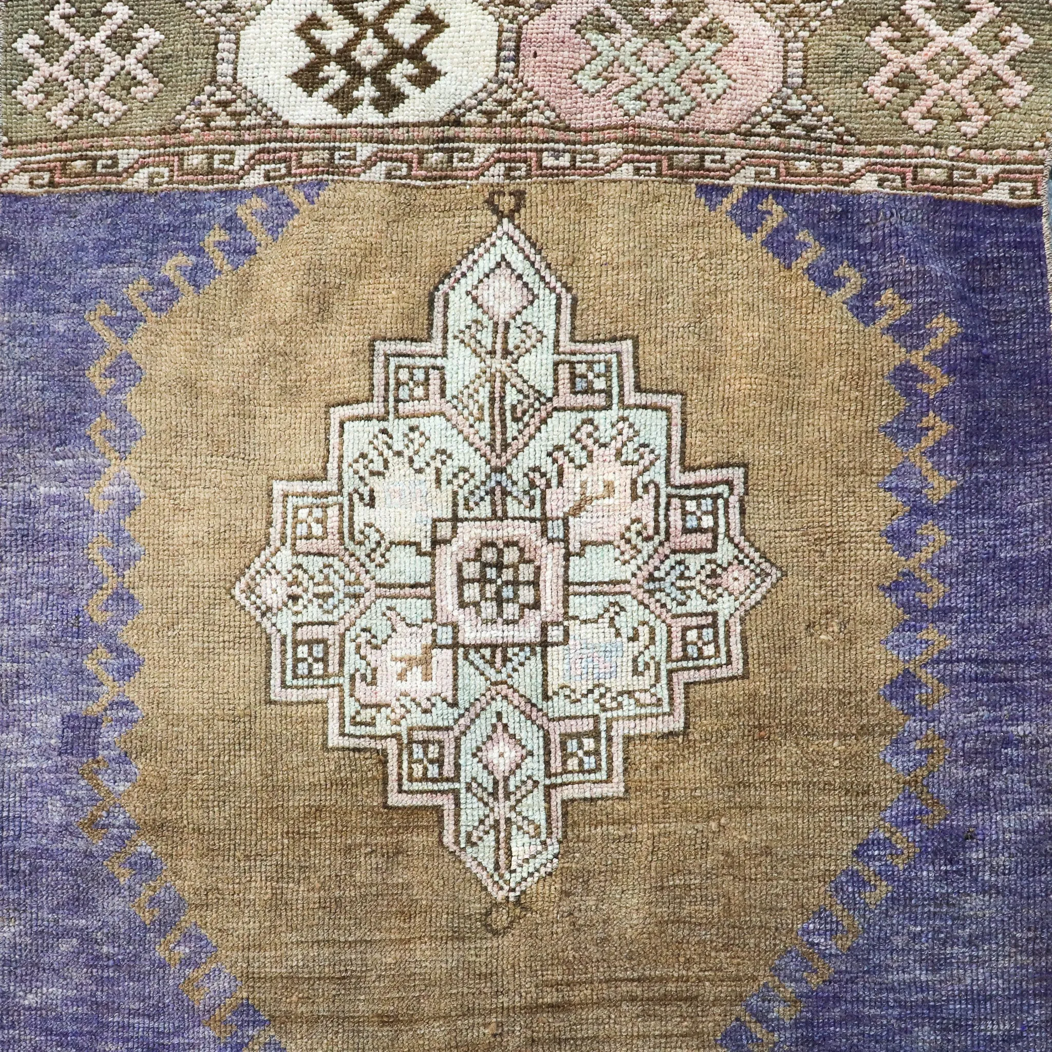 Z291 Handwoven Vintage Rug 3'7x8‘7
